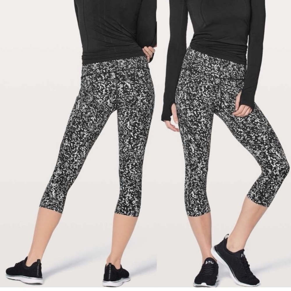 Lululemon Black and White Patterned Women’s Capri Leggings Size 14